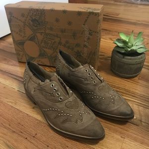 Oxford| Free People | Color Taupe